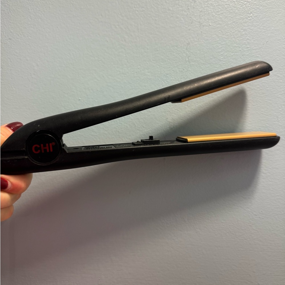CHI Black and Gold Hair Straightener